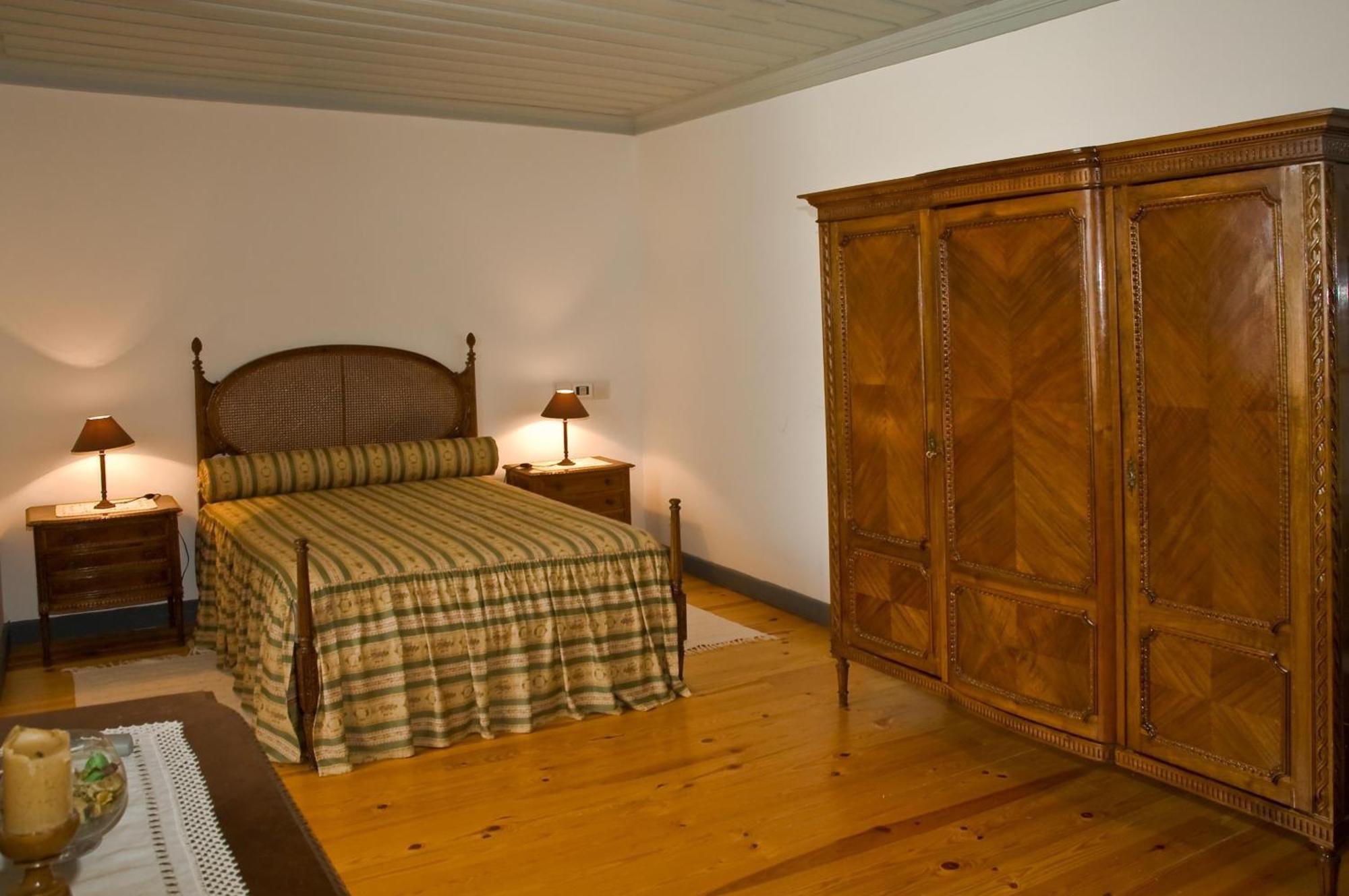 Solar Dos Caldeira E Bourbon Guest House Zebras Bagian luar foto